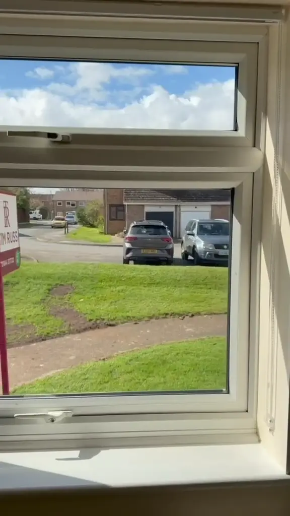 Clean window finish after detailed cleaning